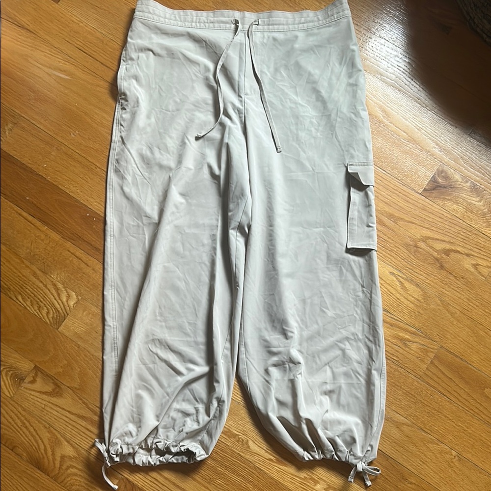 Women’s Khaki Cargo Pants
